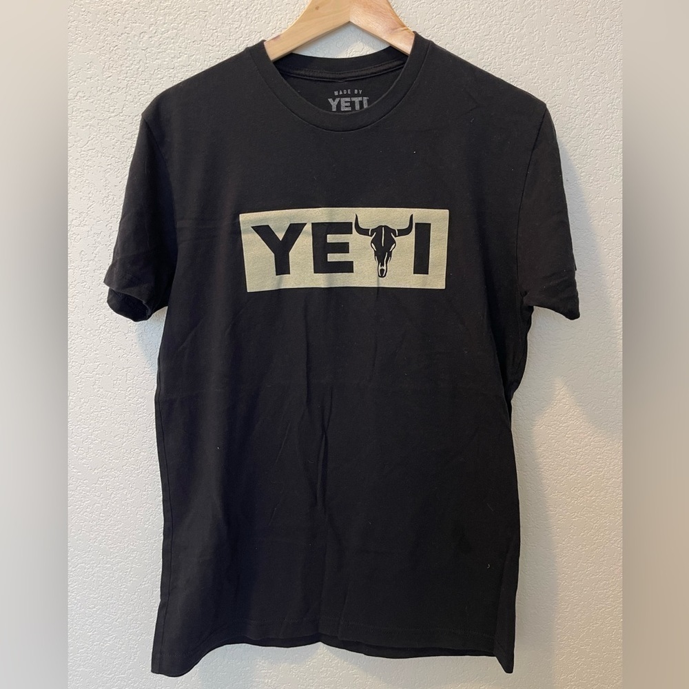 YETI Steer Black Short Sleeve T-Shirt Men Size S